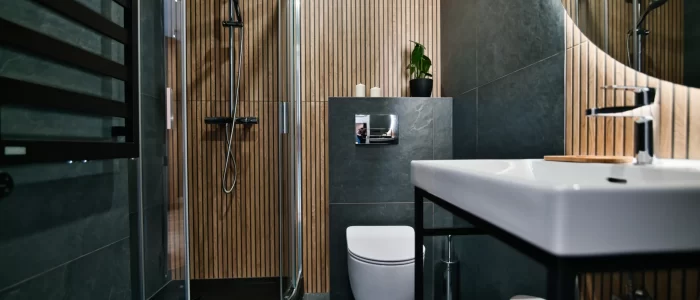 Apartment for 5 - bathroom - wide shot