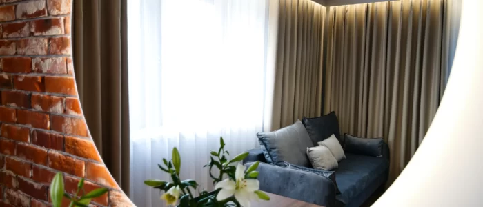 Apartment for 4 - sofa in the mirror