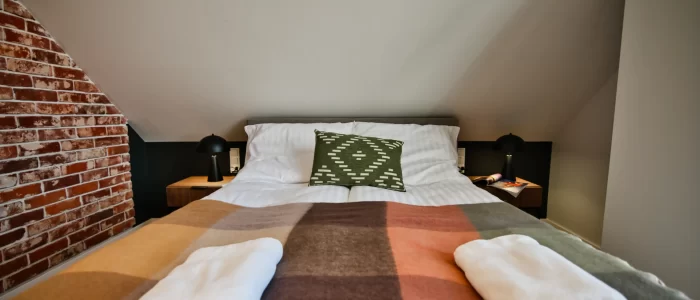 Apartment for 11 - main bedroom with a king sized bed